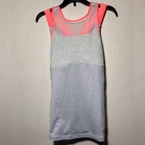 Lululemon Ready,Set,Sweat Tank Double Dot White Black/Very Light Flare Size 4 - Picture 4 of 15
